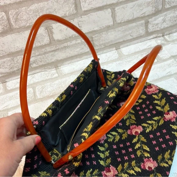 Vintage Black Pink Floral Tapestry Embroidered Bag Purse Lucite Handles - Picture 4 of 9